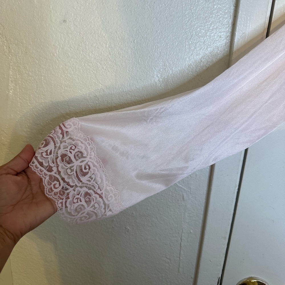 Delicate Light Pink Lace Robe - Picture 7 of 13